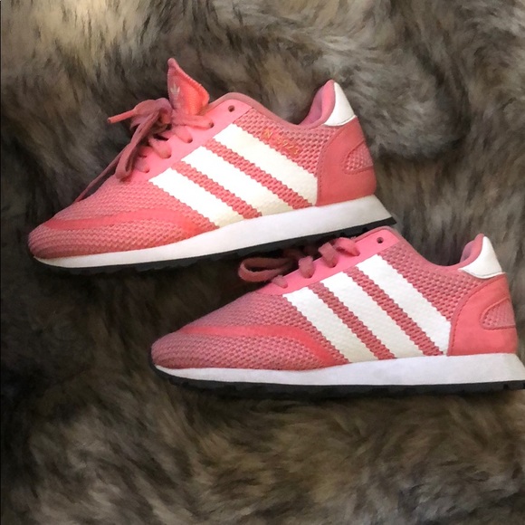 Adidas shoes for girls - Picture 2 of 3